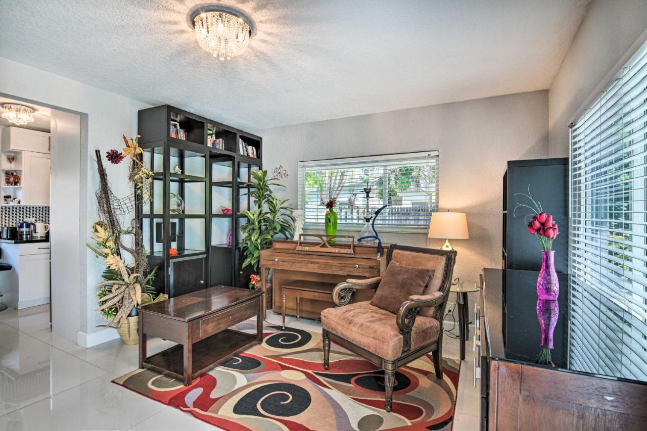 Shady And Eclectic Fort Lauderdale Dwelling With Yard! Exterior photo